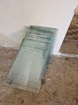 Multicar M25 bočné sklo zadne sklo - 5