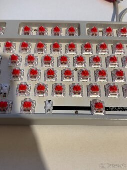 Predám hernú mechanickú klávesnicu (80%) CHERRY XTRFY K4V2 - 5