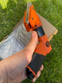 Pneumatické nožnice Black Decker nové - 5