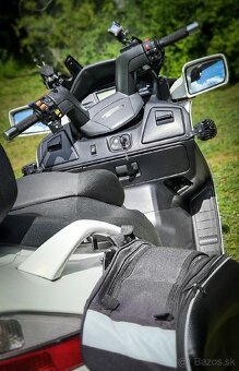 Predám Suzuki Burgman executive 650 r.v. 2012 - 5