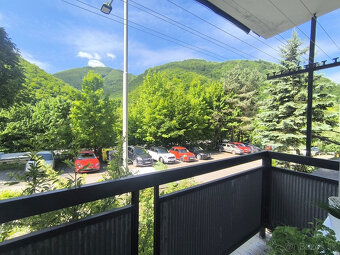 REZERVOVANÉ ZREKONŠTRUOVANÝ ZARIADENÝ VEĽKÝ /64,11M2/ STRED - 5