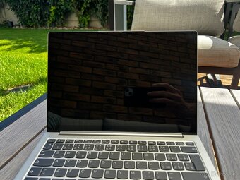 Notebook Lenovo Yoga 7 - 13" 2K - Intel i5 - 16GB -512GB SS - 5