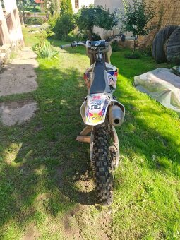 Yamaha YZf 250 - 5