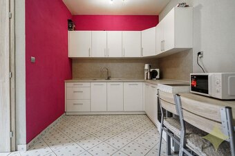 Bátovce, dom o veľkosti bytu s veľkým pozemkom - 5