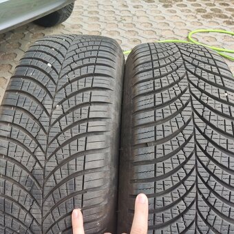 215/65 R16 GoodYear Vector 4Seasons Gen-3 - 5