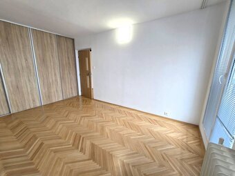 Zrekonštruovaný 2 izbový byt s 2 balkónmi - 5