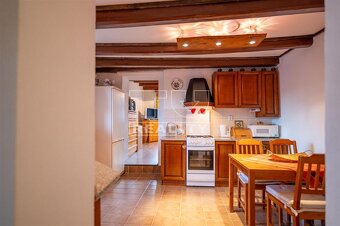 TUreality ponúka krásny dom s obrovským pozemkom v... - 5