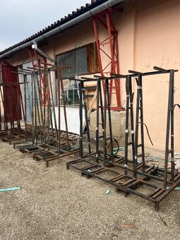 Stojan na sklá alebo okná. - 5