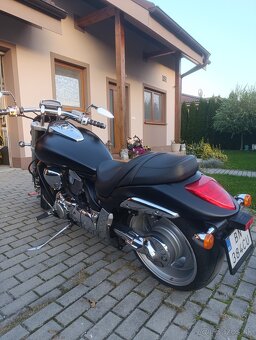 Suzuki VZR 1800 intruder - 5