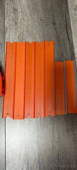 Predám nekompletnú Hot Wheels dráhu s boosterom - 5