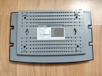 TP Link router TL-WR1043ND - 5