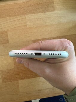 Apple iPhone 8, Silver, 64GB - 5