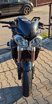 Predám TRIUMPH Speed Triple 1050 - 5