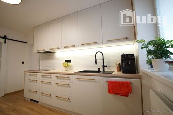 Na predaj štýlový 2 izbový byt, v centre Martina, kompletná  - 5