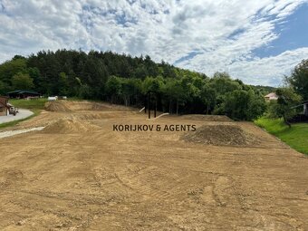 PREDAJ, Stavebné pozemky Gruzovce, 5 min do HE - 5