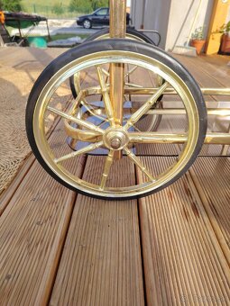 Príručný stolík - 5