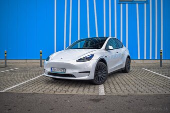 Tesla Model Y Long Range Dual Motor AWD 4x4 - 5