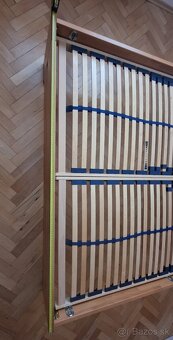 Drevená manželská posteľ - 5