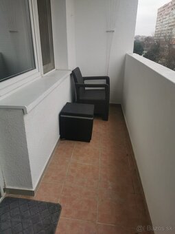 Prenájom komplet prerobenej garsonky na Šustekovej - 5