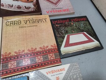 knihy o vyšívaní, výšivkách, ručné práce, kroj - 5