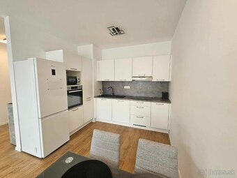 krásny slnečný 2 izbový byt v novostavbe - 5