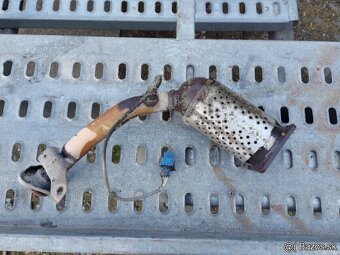 Predam vstrekovace na peugeot 206 1.4 55kw KFW - 5