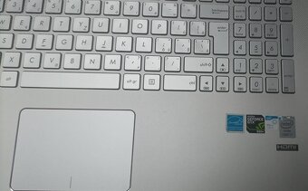 ASUS N751J na opravu alebo na náhradné diely - 5