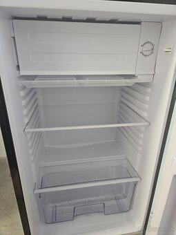 Kombinovaná menšia chladnička - 5