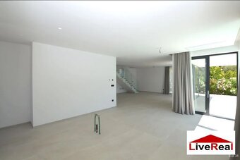 SUKOŠAN, VILA NA PLÁŽI S BAZÉNOM - 5