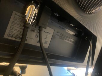 Monitor Samsung Odyssey G70B - 5