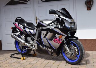 SUZUKI GSX-R 1100 - 5