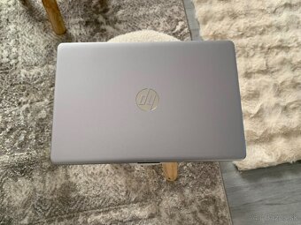 15.6" HP 250 G9/ Core I5/ 16GB RAM/ 256GB SSD/Intel Iris XE - 5