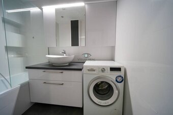 Na predaj 2 izbový tehlový byt s loggiou a výťahom, Stromová - 5