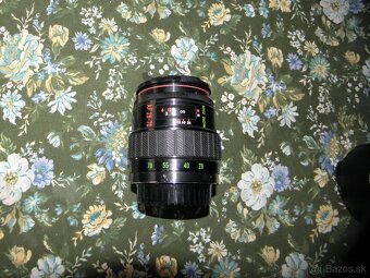 Sony Alpha A100 s objektivmi a prislusenstvom - 5