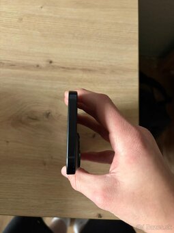 iPhone 15 128 GB čierny PREDÁM - 5
