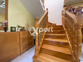 ZNÍŽENÁ CENA.NA PREDAJ RODINNÝ DOM PRIAMO V CENTRE - 5