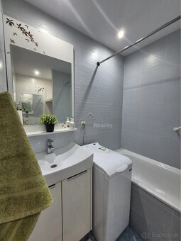 Na prenájom zariadená garsónka, balkón, Štefánikova, Senica. - 5