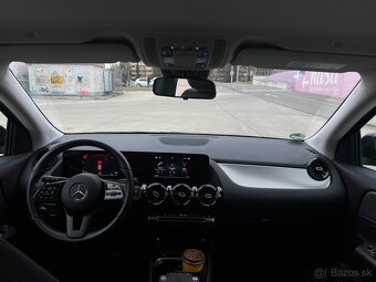 Mercedes Benz GLA180 A/T - 5