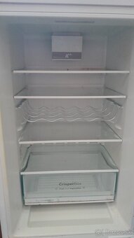 PREDÁM - Chladnička s mrazničkou BOSCH - 5