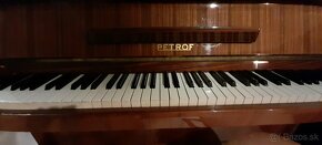 klavir Petrof - 5