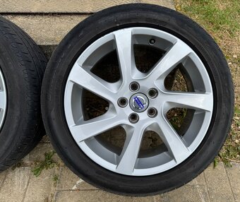 Volvo Hlinikove disky R17 s letnymi pneumatikami 215/60 R17 - 5