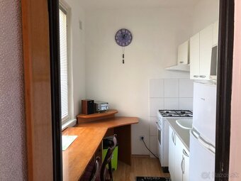 Ponúkame na prenajom 1 izbový byt v lokalite BA Dubravka - 5