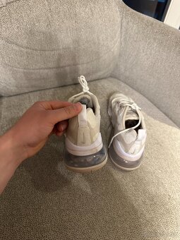 Nike Air Max 270 React - veľkosť 39 - 5