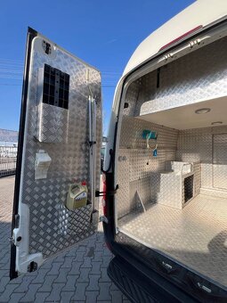 Obytná dodávka VW Crafter 2.5 TDI 120kw MT6 - 5