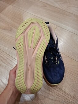 Asics novablast 5 - 5