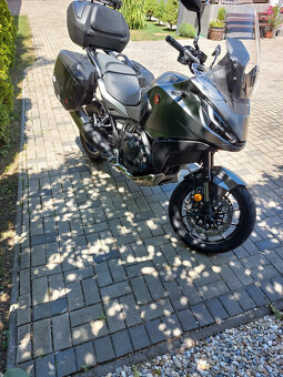 Honda NT 1100 - 5