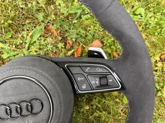 AUDI MULTIFUNKCNY VOLANT ALKANTARA s logom RS - 5