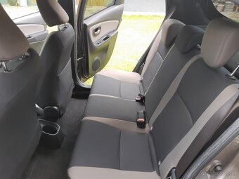 Spoľahlivé a úsporné mestské auto na predaj - 5