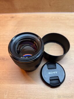 Sony 35mm f1.8 a Sony 85mm f1.8 - 5