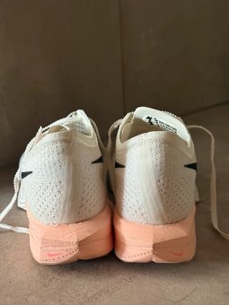 Bežecké topánky Nike Vaporfly 3 / veľ 39 (25 cm) - 5